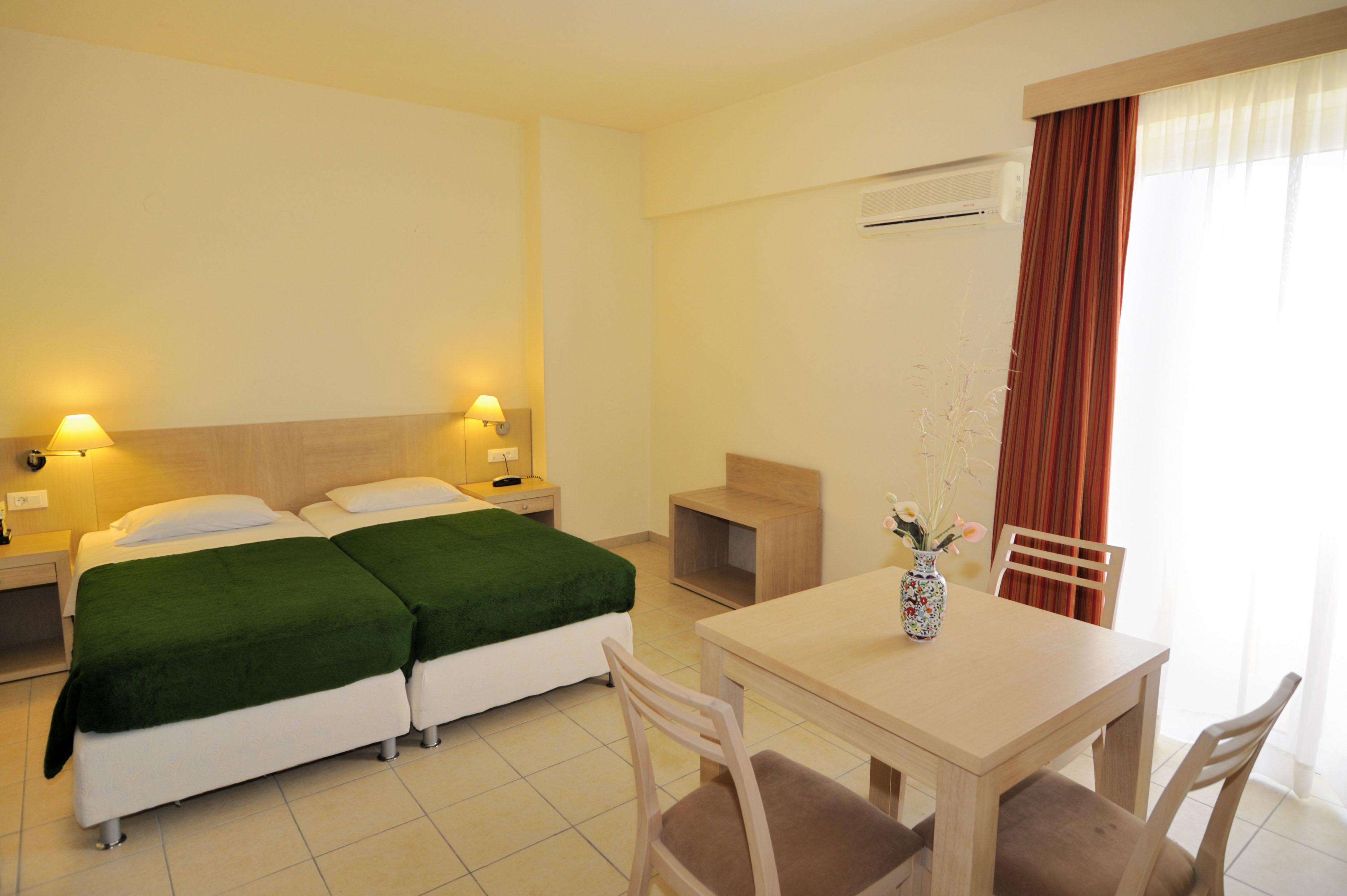 Anita Aparthotel Ialisos Exterior foto