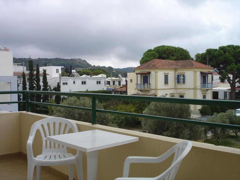 Anita Aparthotel Ialisos Exterior foto